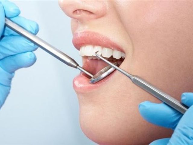 ΧΕΙΡΟΥΡΓΟΣ ΟΔΟΝΤΙΑΤΡΟΣ-ΕΝΔΟΔΟΝΤΟΛΟΓΟΣ ΚΑΤΕΡΙΝΗ | ΔΙΑΜΑΝΤΟΠΟΥΛΟΥ ΤΡΙΑΝΤΑΦΥΛΛΙΑ