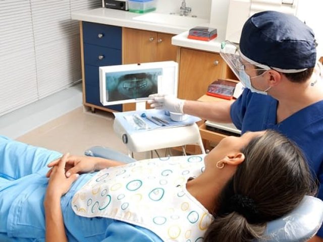 ΧΕΙΡΟΥΡΓΟΣ ΟΔΟΝΤΙΑΤΡΟΣ ΠΑΙΑΝΙΑ | ΜΠΑΡΔΗΣ ΔΗΜΗΤΡΙΟΣ