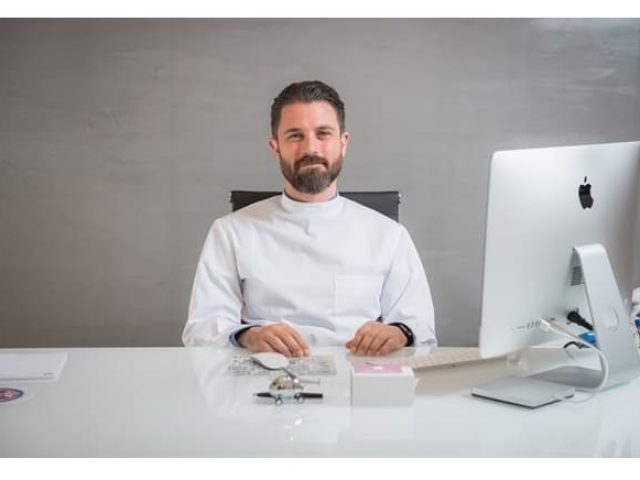 ΧΕΙΡΟΥΡΓΟΣ ΜΑΣΤΟΥ-ΓΥΝΑΙΚΟΛΟΓΟΣ ΙΛΙΣΙΑ ΡΕΛΛΙΑΣ ΙΩΑΝΝΗΣ