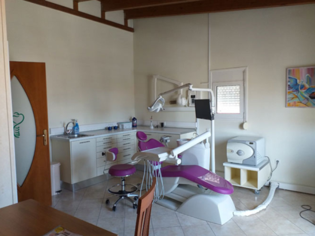 ΧΕΙΡΟΥΡΓΟΣ ΟΔΟΝΤΙΑΤΡΟΣ ΑΧΑΡΝΕΣ ΑΤΤΙΚΗΣ | ΠΡΟΕΣΤΑΚΗ ΣΤΥΛΙΑΝΗ ΚΩΝΣΤΑΝΤΙΝΑ