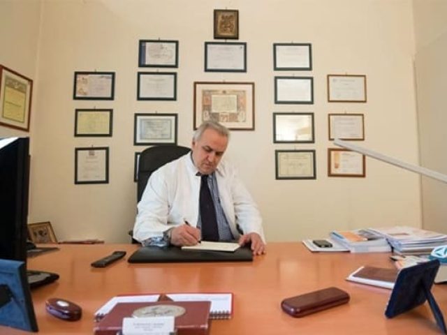 ΜΑΙΕΥΤΗΡΑΣ ΓΥΝΑΙΚΟΛΟΓΟΣ ΜΑΡΟΥΣΙ | ΑΡΓΥΡΑΚΗΣ ΚΩΝΣΤΑΝΤΙΝΟΣ