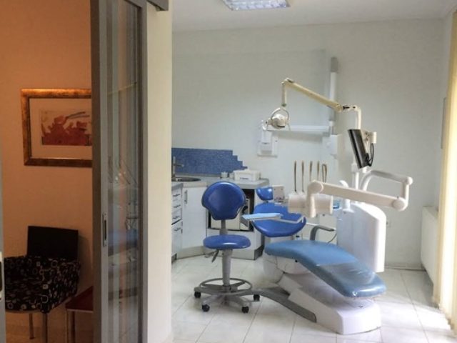 ΕΝΔΟΔΟΝΤΟΛΟΓΟΣ ΚΑΛΑΜΑΡΙΑ ΘΕΣΣΑΛΟΝΙΚΗΣ | ΓΚΟΥΓΚΟΥΛΙΑ ΜΑΡΙΑ