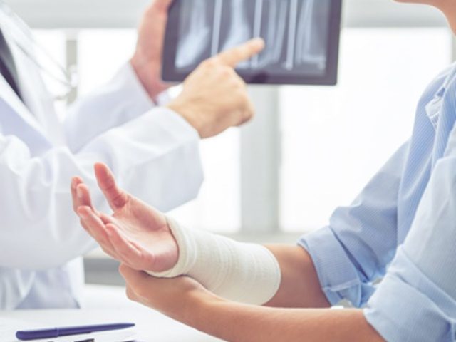 ΧΕΙΡΟΥΡΓΟΣ ΟΡΘΟΠΕΔΙΚΟΣ ΜΕΣΟΛΟΓΓΙ | ΓΚΕΚΑΣ ΝΙΚΟΛΑΟΣ